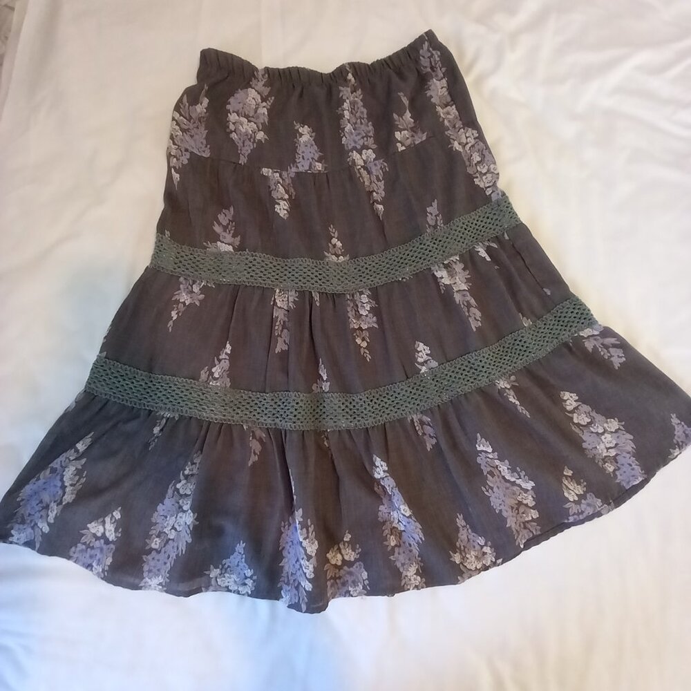 Metro Wear Women Skirt Grey Sz L Floral Crochet Bands Cottage Core